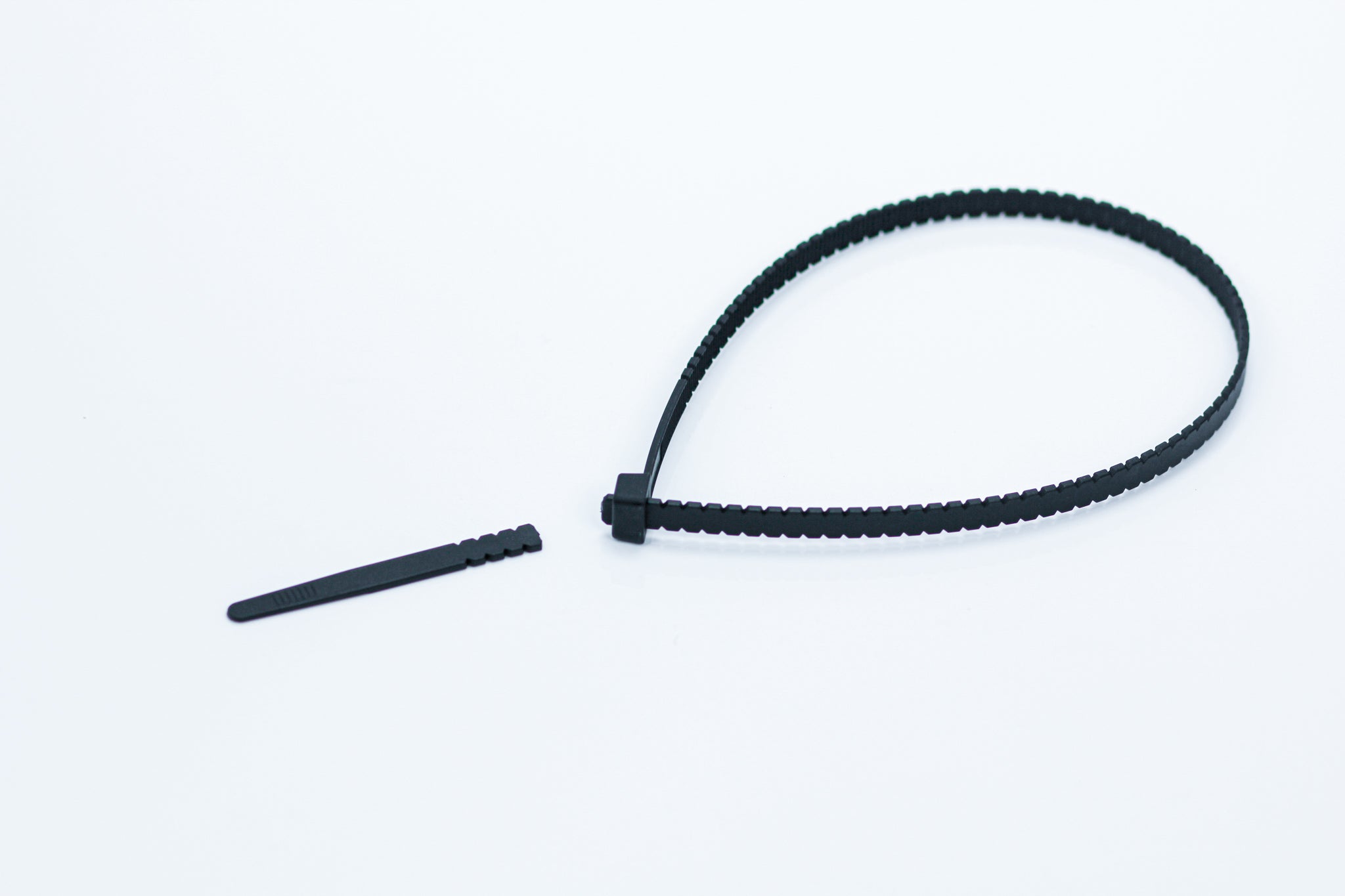 20" Heavy Duty Zip-Tite Cable Tie - Black-Tite-Reach®